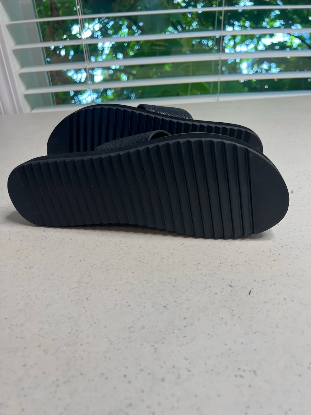 Aldo Black Slide Sandals with Gold Buckle SZ 7 - Picture 9 of 9